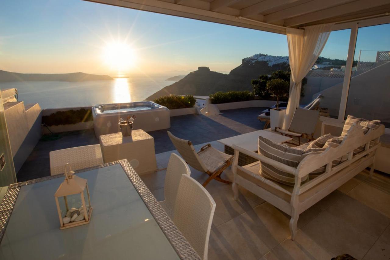 Sunset View Villa Santorini - with Outdoor Jacuzzi Firostefani Esterno foto