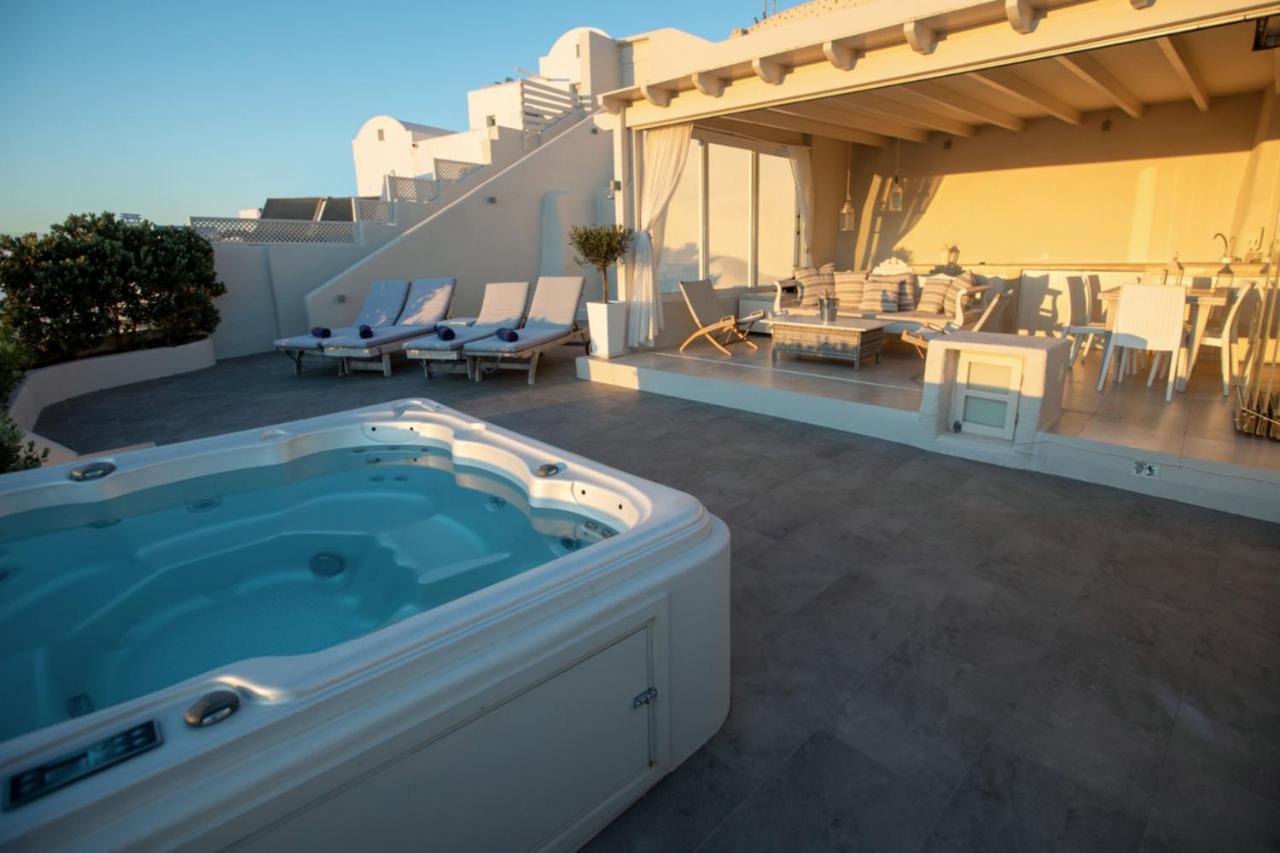 Sunset View Villa Santorini - with Outdoor Jacuzzi Firostefani Esterno foto